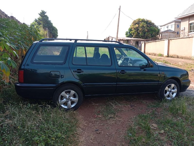 Thumbnail 7 of 2000 Volkswagen Golf SE